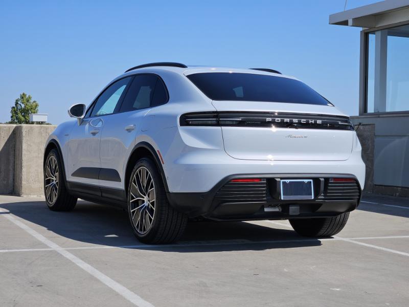 Porsche Macan Electric 4 AWD 2024 Porsche Macan Electric 4 AWD 2024