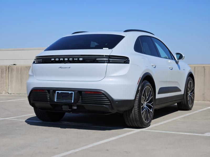 Porsche Macan Electric 4 AWD 2024 Porsche Macan Electric 4 AWD 2024