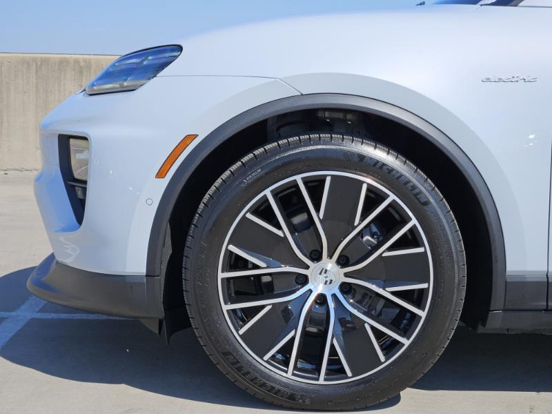 Porsche Macan Electric 4 AWD 2024 Porsche Macan Electric 4 AWD 2024