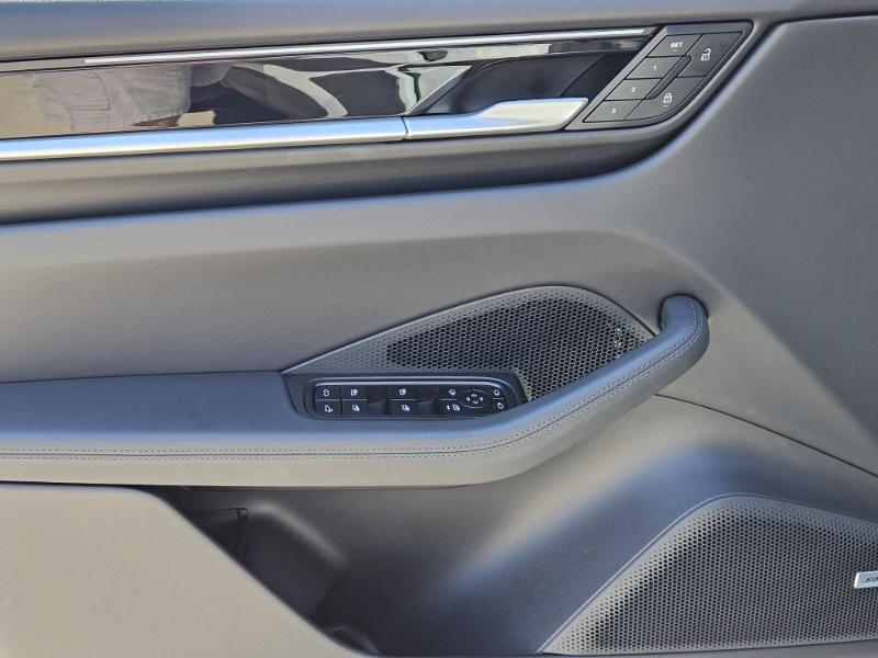 Porsche Macan Electric 4 AWD 2024 Porsche Macan Electric 4 AWD 2024