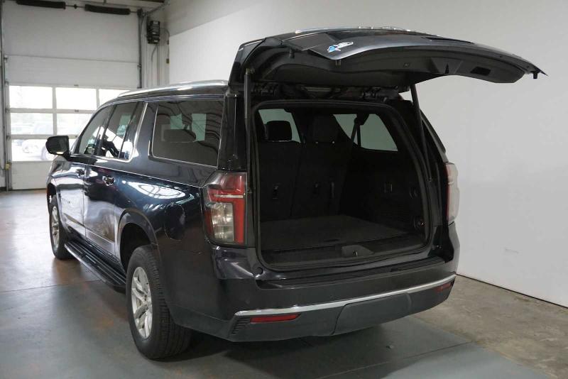 Chevrolet Suburban 4WD 4dr LT 2023 Chevrolet Suburban 4WD 4dr LT 2023