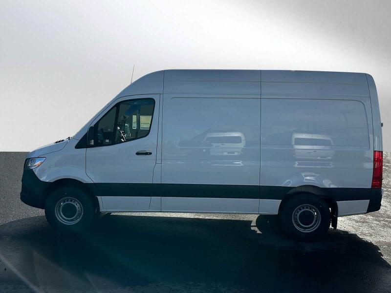 Mercedes-Benz Sprinter Cargo Van 1500 Standard Roof I4 Gas 144" RWD 2023 Mercedes-Benz Sprinter Cargo Van 1500 Standard Roof I4 Gas 144" RWD 2023