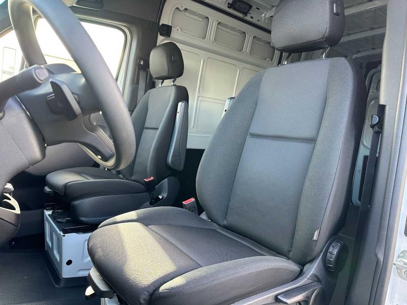 Mercedes-Benz Sprinter Cargo Van 1500 Standard Roof I4 Gas 144" RWD 2023 Mercedes-Benz Sprinter Cargo Van 1500 Standard Roof I4 Gas 144" RWD 2023