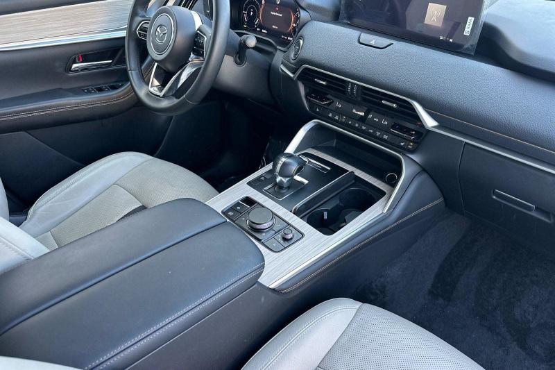 Mazda CX-90 PHEV Preferred AWD 2024 Mazda CX-90 PHEV Preferred AWD 2024