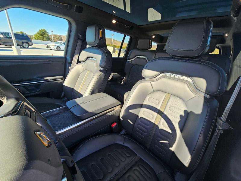 Rivian R1S Launch Edition AWD 2022 Rivian R1S Launch Edition AWD 2022