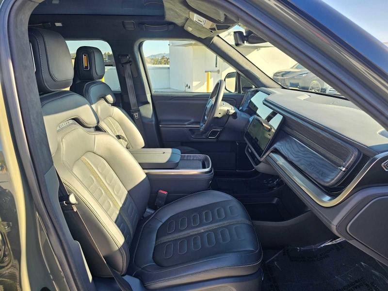 Rivian R1S Launch Edition AWD 2022 Rivian R1S Launch Edition AWD 2022