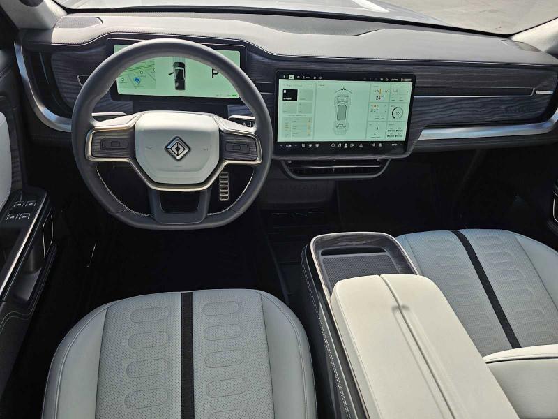 Rivian R1T Adventure Package AWD 2022 Rivian R1T Adventure Package AWD 2022