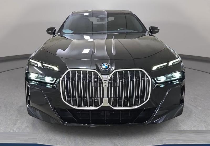 BMW 7 Series 750e xDrive Plug-In Hybrid 2024