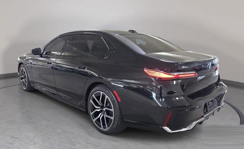 BMW 7 Series 750e xDrive Plug-In Hybrid 2024