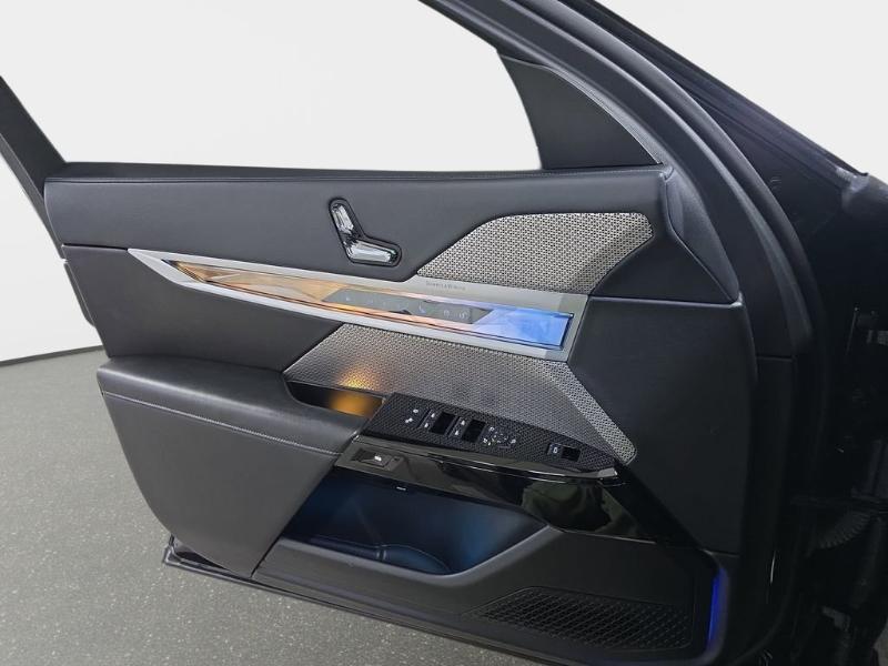 BMW 7 Series 750e xDrive Plug-In Hybrid 2024