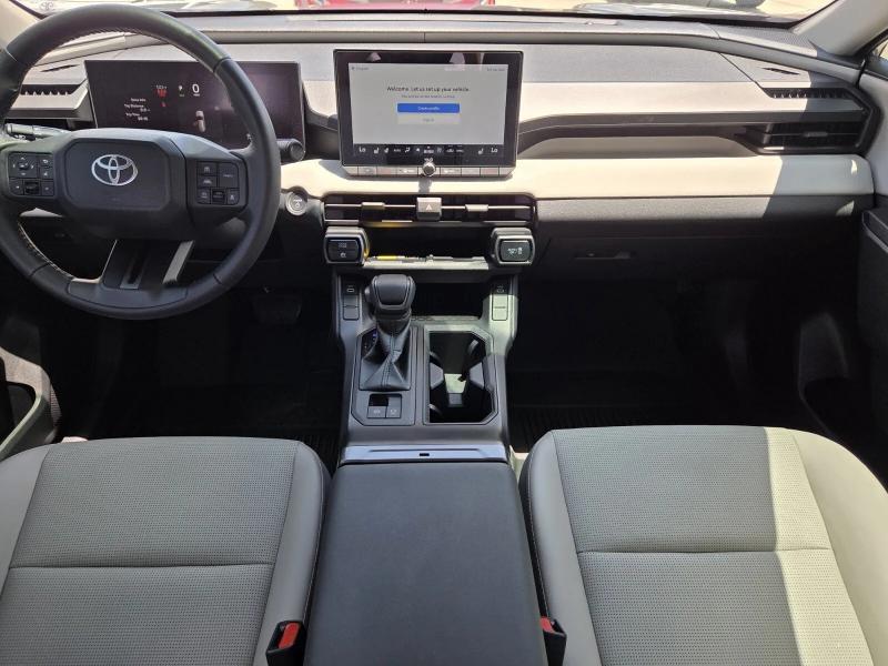 Toyota RAV4 XLE Premium FWD (Natl) 2026