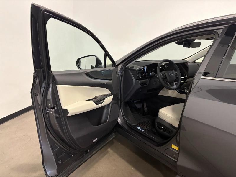 Lexus NX NX 450h+ Luxury AWD 2026
