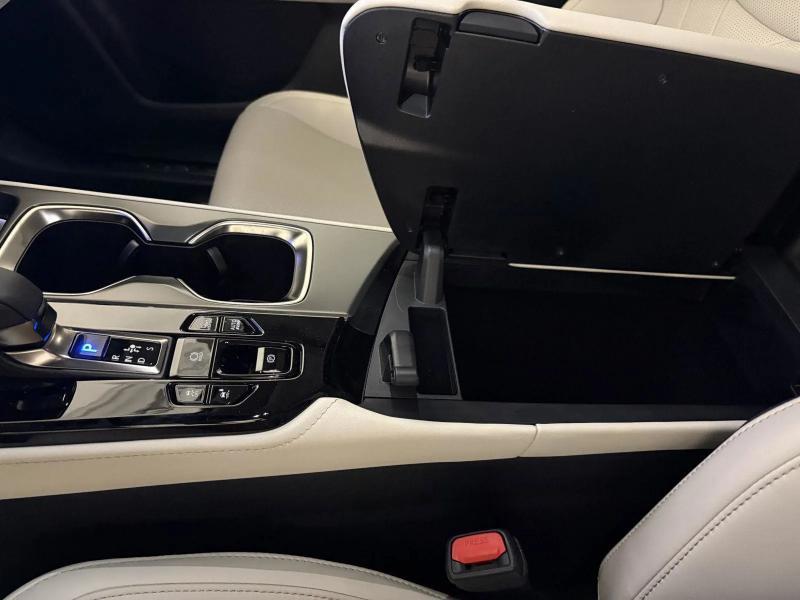 Lexus NX NX 450h+ Luxury AWD 2026