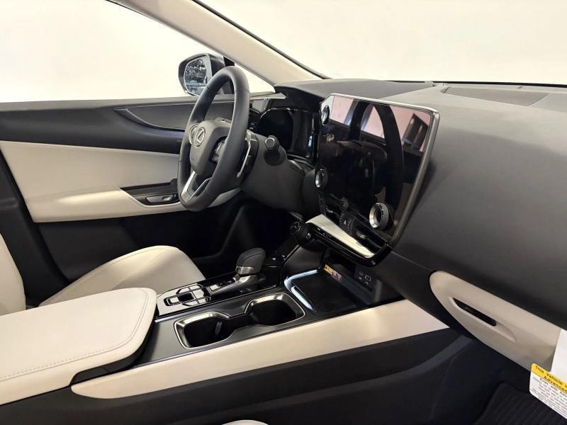 Lexus NX NX 450h+ Luxury AWD 2026