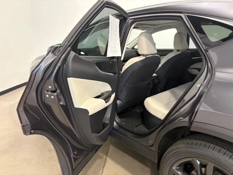 Lexus NX NX 450h+ Luxury AWD 2026