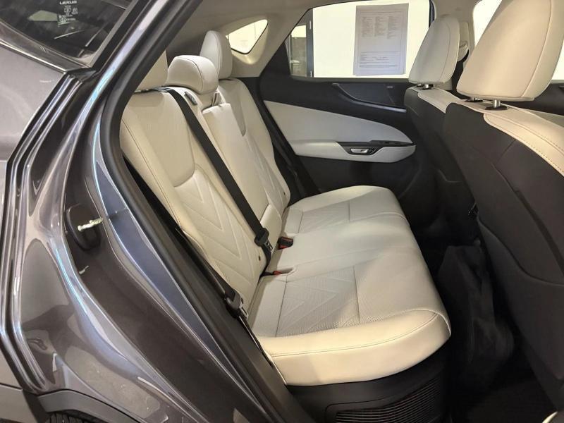 Lexus NX NX 450h+ Luxury AWD 2026