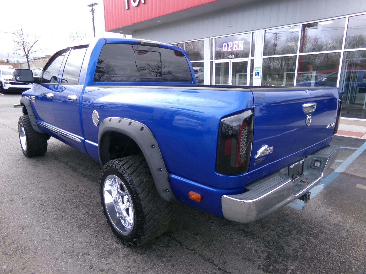Dodge Ram 2500 4WD Quad Cab 140.5" SLT 2008