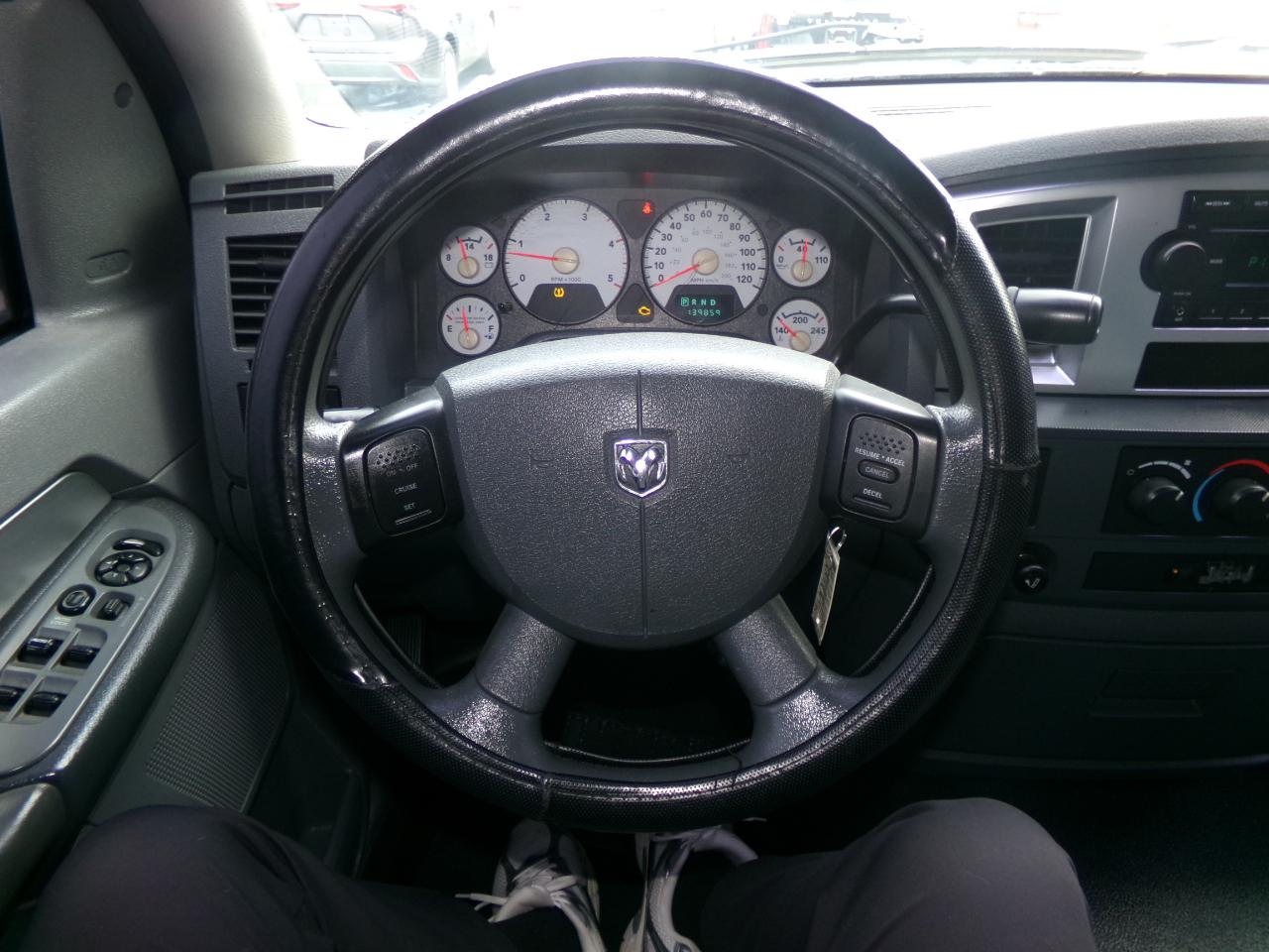 Dodge Ram 2500 4WD Quad Cab 140.5" SLT 2008