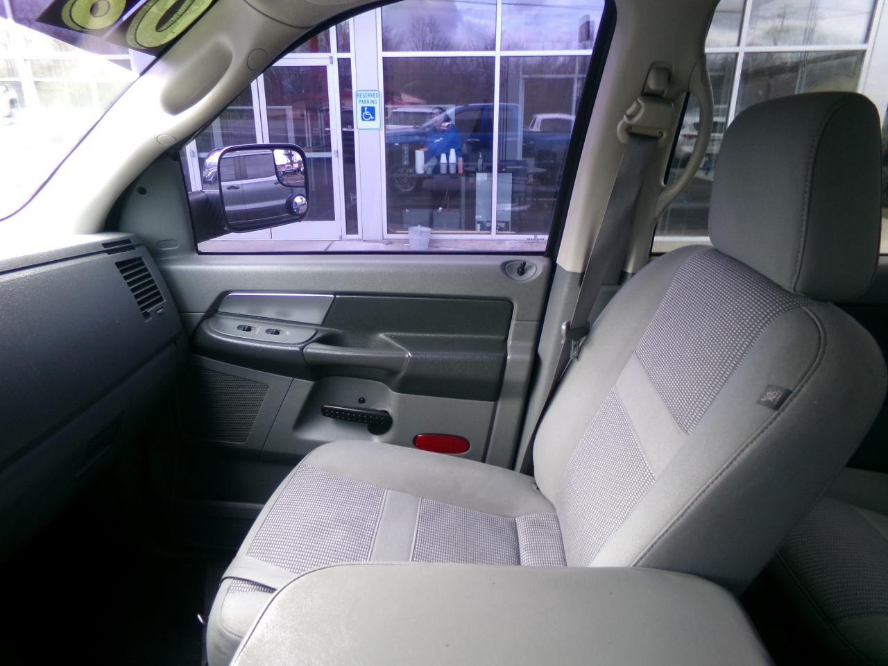 Dodge Ram 2500 4WD Quad Cab 140.5" SLT 2008