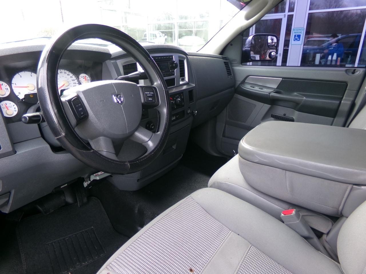 Dodge Ram 2500 4WD Quad Cab 140.5" SLT 2008