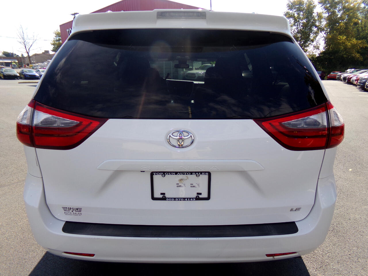 2020 Toyota Sienna LE photo 4