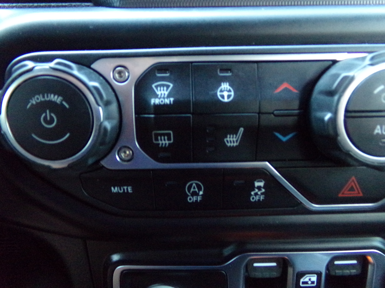 2022 Jeep Gladiator Sport S photo 12
