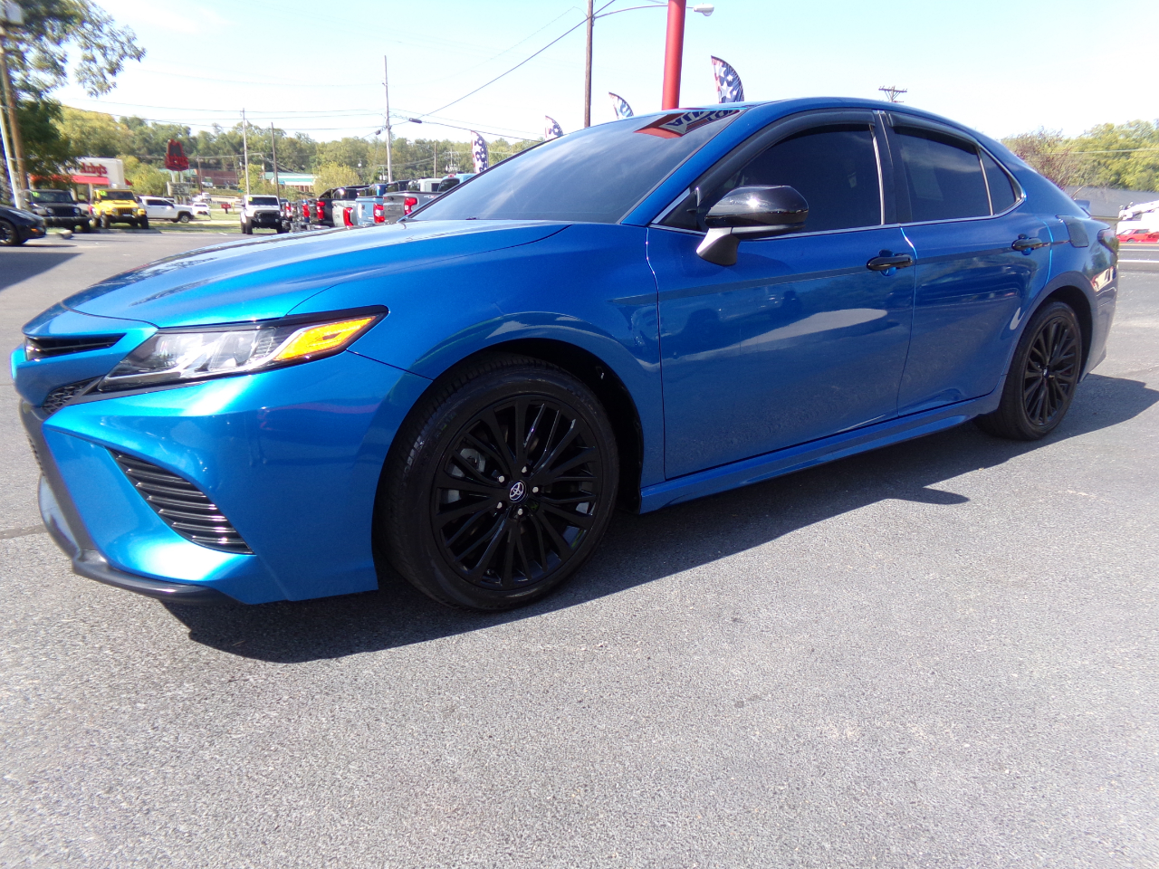 2018 Toyota Camry SE XLE photo 7