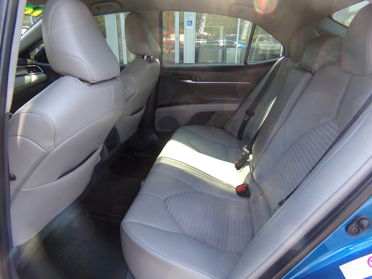 2018 Toyota Camry SE XLE photo 15
