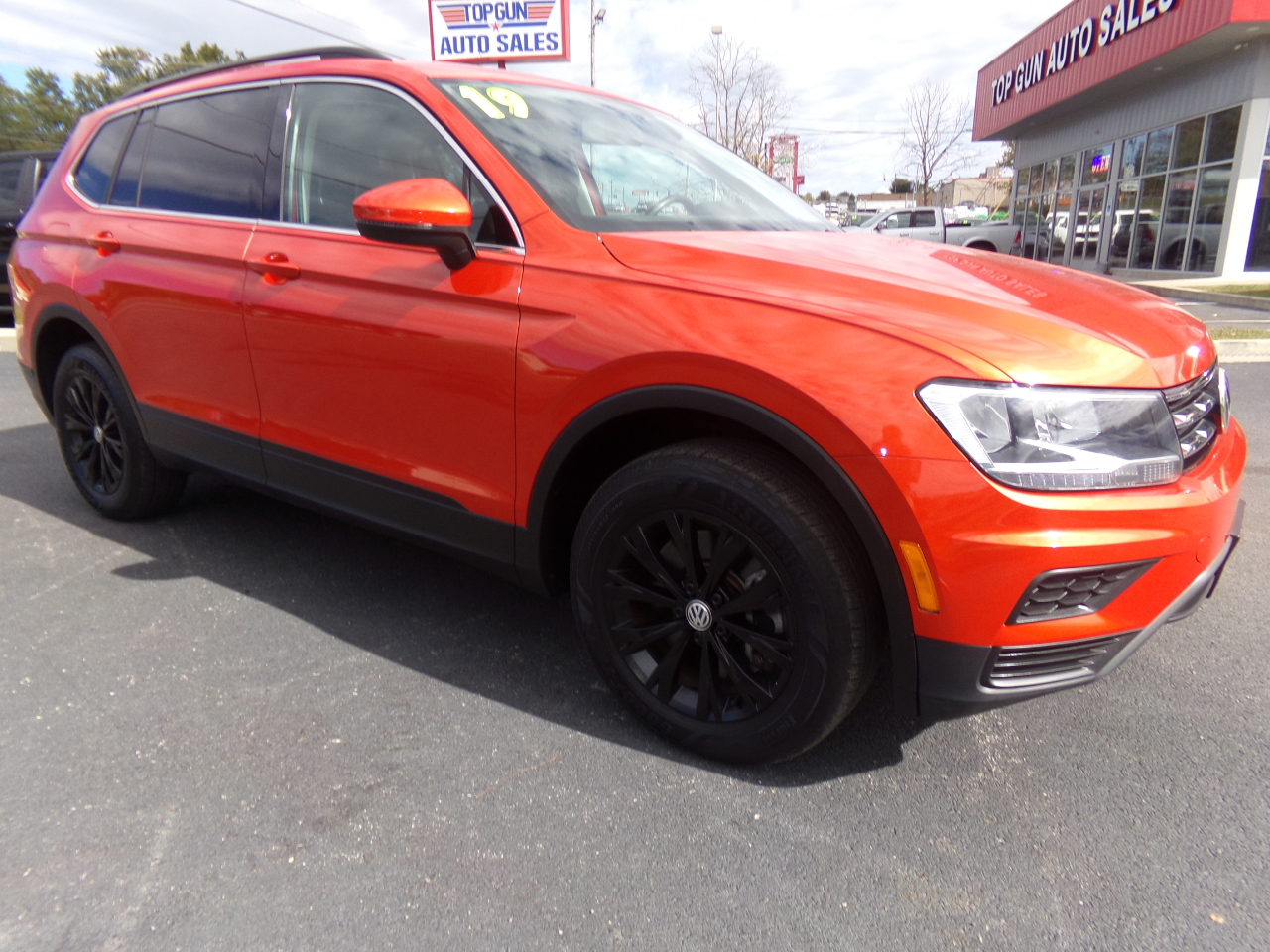 Volkswagen Tiguan 2.0T SE FWD 2019 Volkswagen Tiguan 2.0T SE FWD 2019