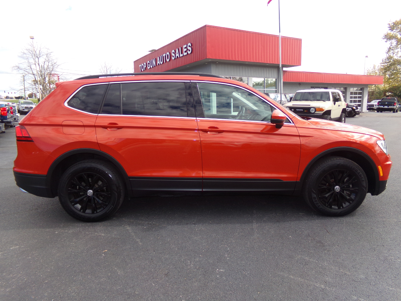 Volkswagen Tiguan 2.0T SE FWD 2019 Volkswagen Tiguan 2.0T SE FWD 2019