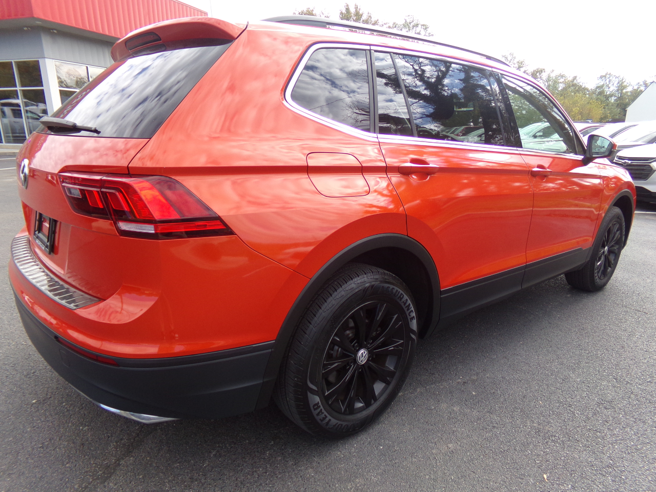 Volkswagen Tiguan 2.0T SE FWD 2019 Volkswagen Tiguan 2.0T SE FWD 2019