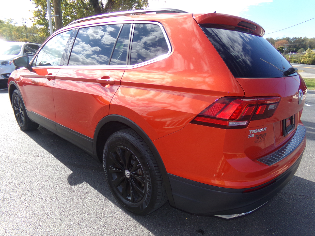 Volkswagen Tiguan 2.0T SE FWD 2019 Volkswagen Tiguan 2.0T SE FWD 2019