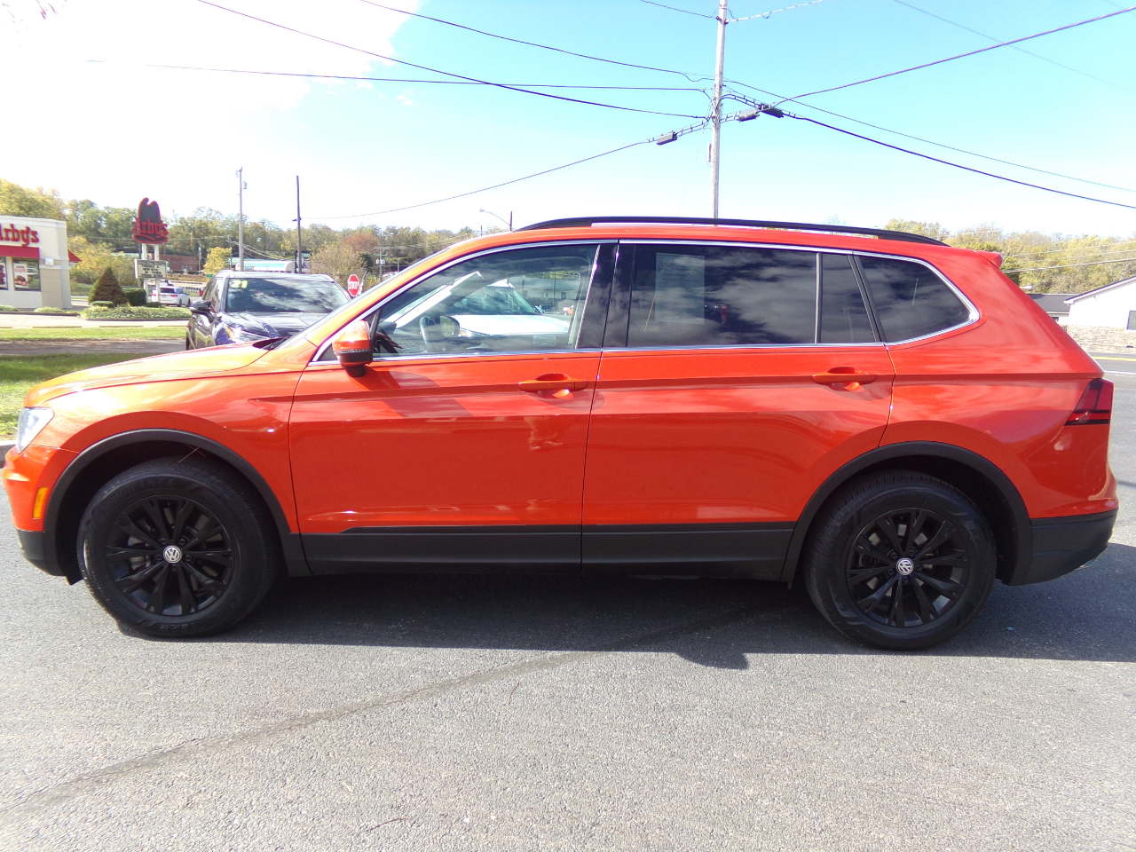 Volkswagen Tiguan 2.0T SE FWD 2019 Volkswagen Tiguan 2.0T SE FWD 2019