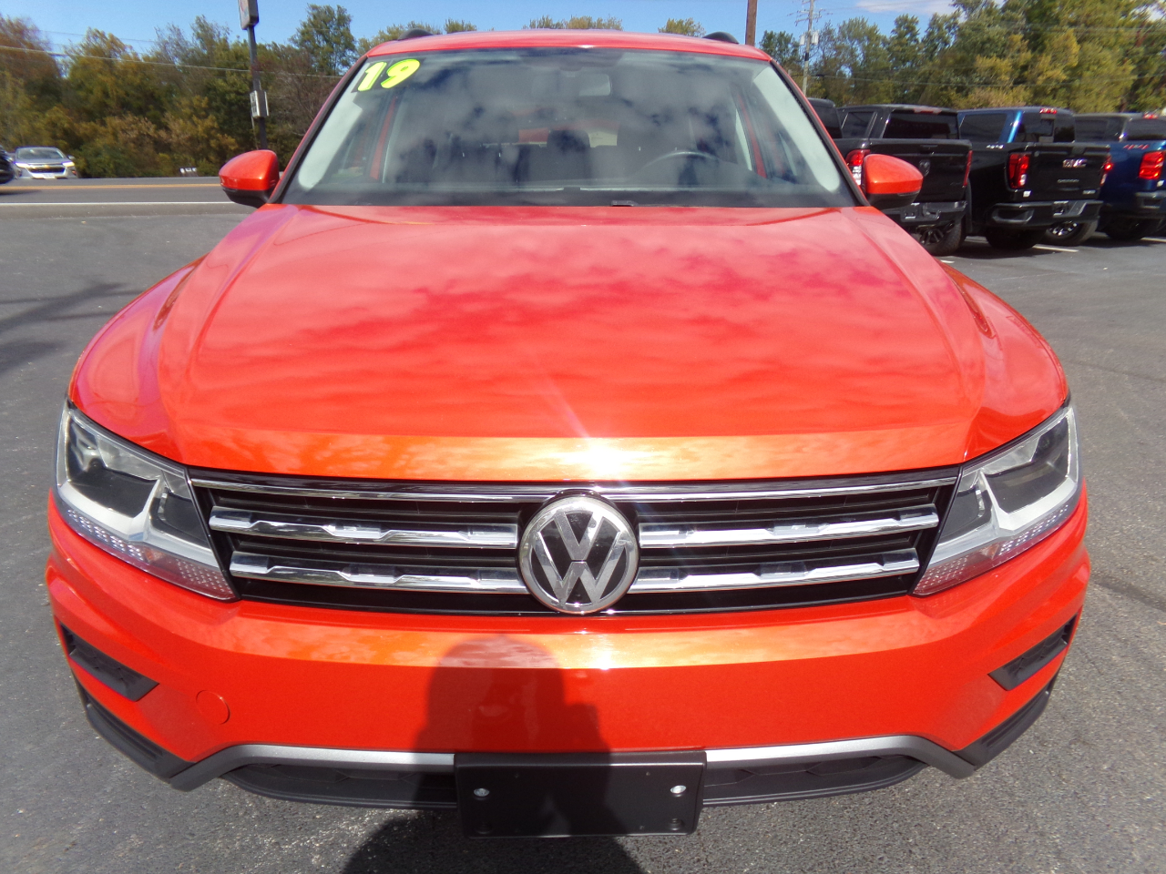 Volkswagen Tiguan 2.0T SE FWD 2019 Volkswagen Tiguan 2.0T SE FWD 2019