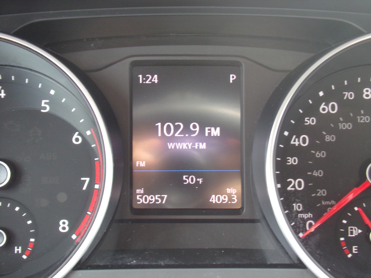 Volkswagen Tiguan 2.0T SE FWD 2019 Volkswagen Tiguan 2.0T SE FWD 2019