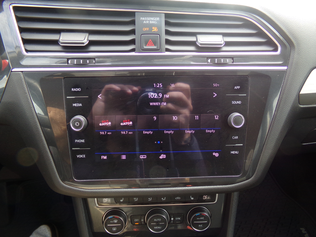Volkswagen Tiguan 2.0T SE FWD 2019 Volkswagen Tiguan 2.0T SE FWD 2019