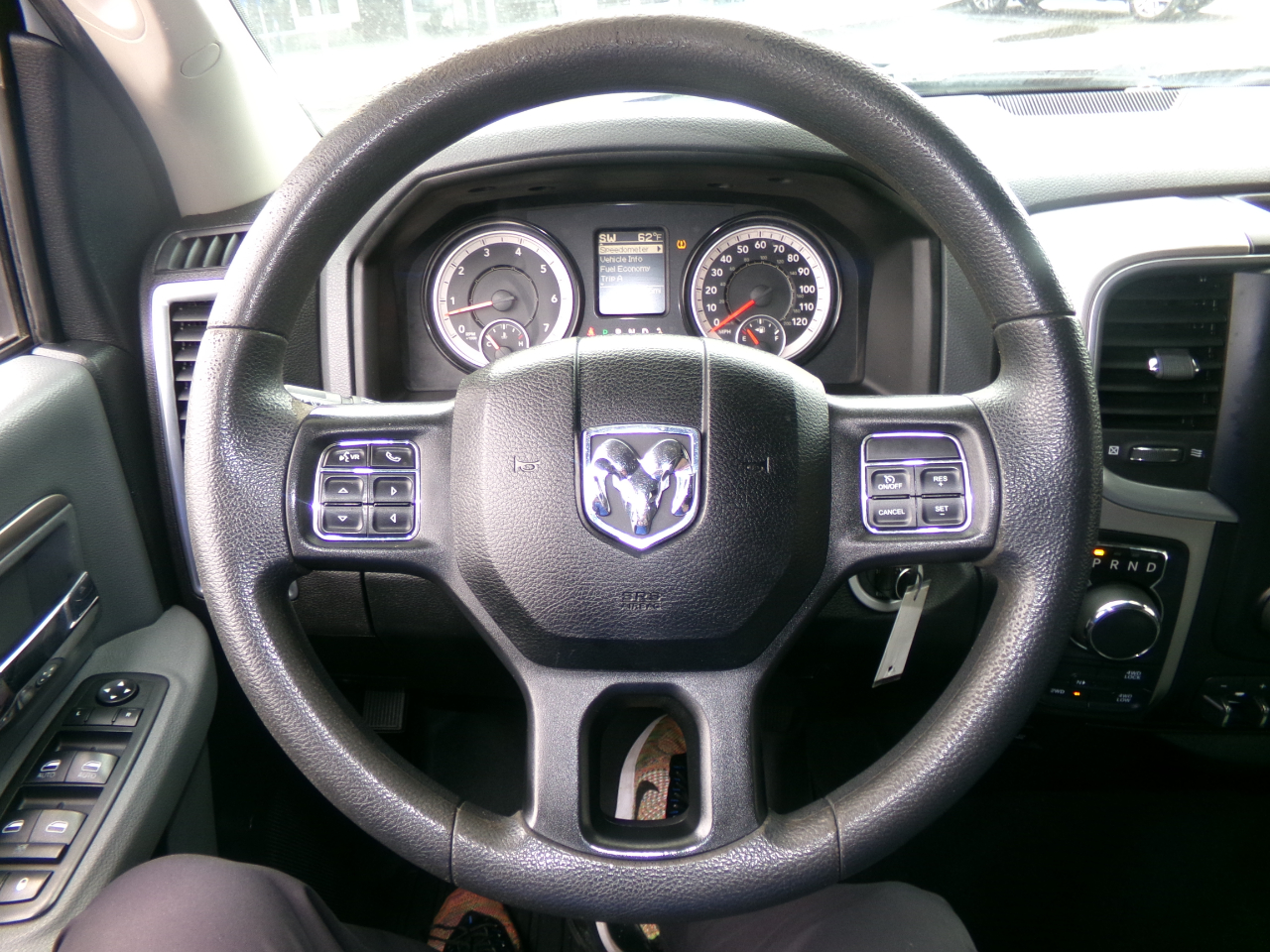 RAM 1500 SLT 4x4 Crew Cab 5'7" Box 2018