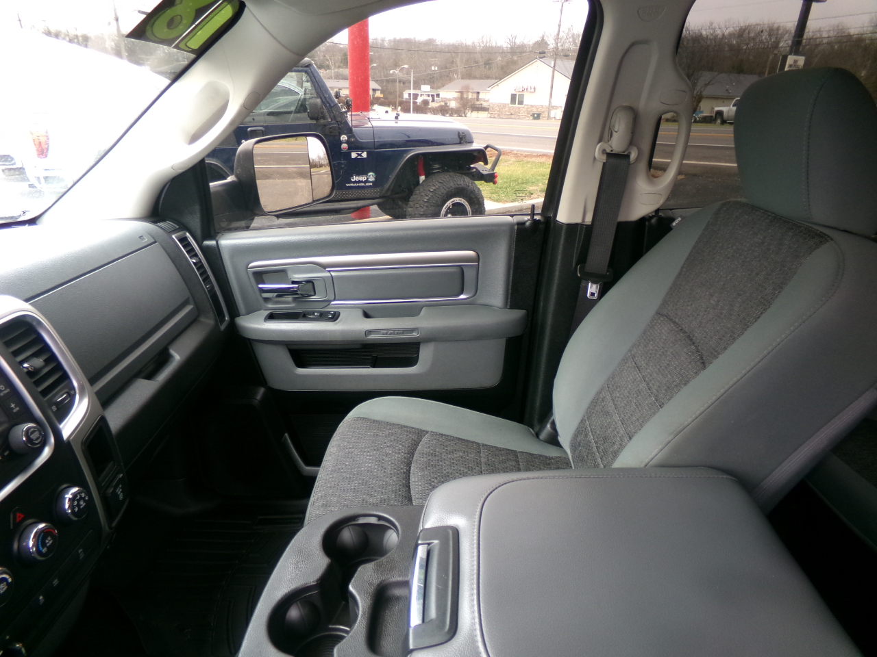 RAM 1500 SLT 4x4 Crew Cab 5'7" Box 2018