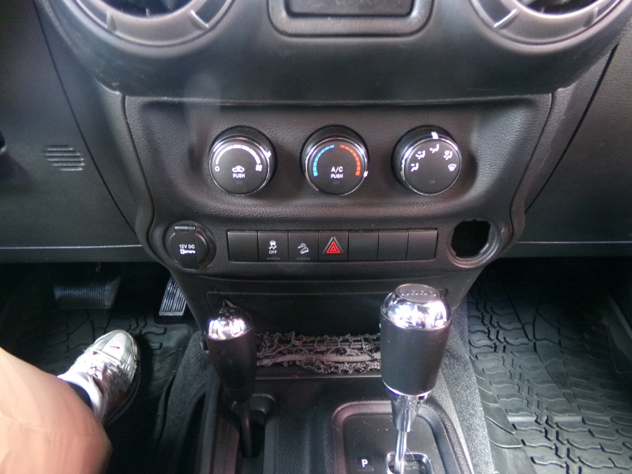 Jeep Wrangler 4WD 2dr Willys Wheeler 2014