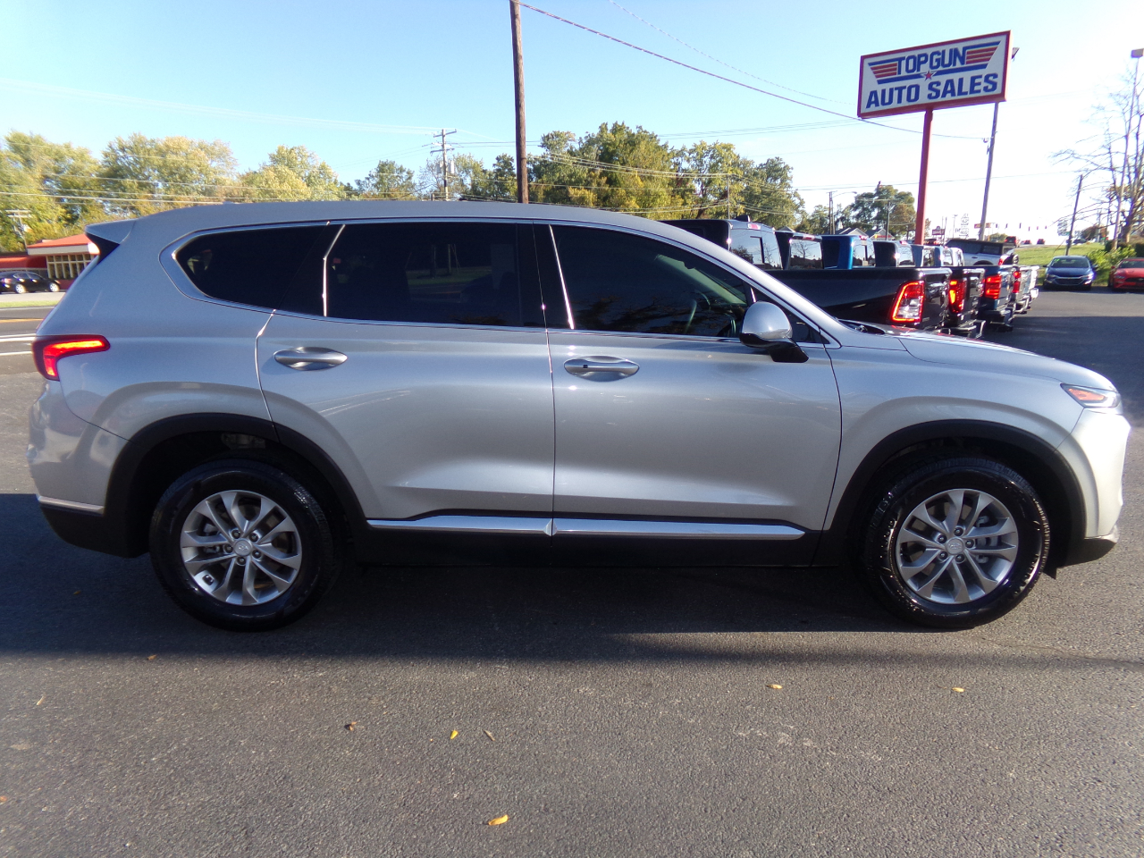 Hyundai Santa Fe SEL 2.4L Auto FWD 2020 Hyundai Santa Fe SEL 2.4L Auto FWD 2020