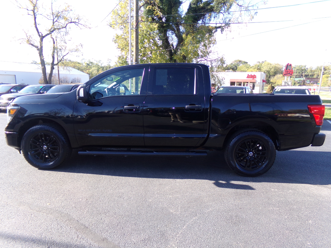 Nissan Titan 4x4 Crew Cab S 2018 Nissan Titan 4x4 Crew Cab S 2018