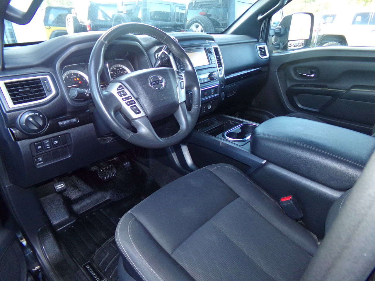 Nissan Titan 4x4 Crew Cab S 2018 Nissan Titan 4x4 Crew Cab S 2018