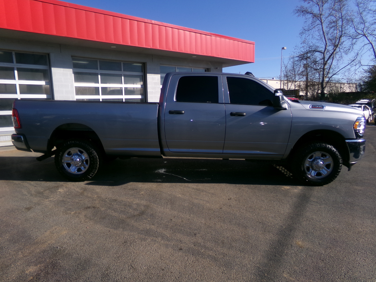 RAM 2500 Tradesman 4x4 Crew Cab 8' Box 2024