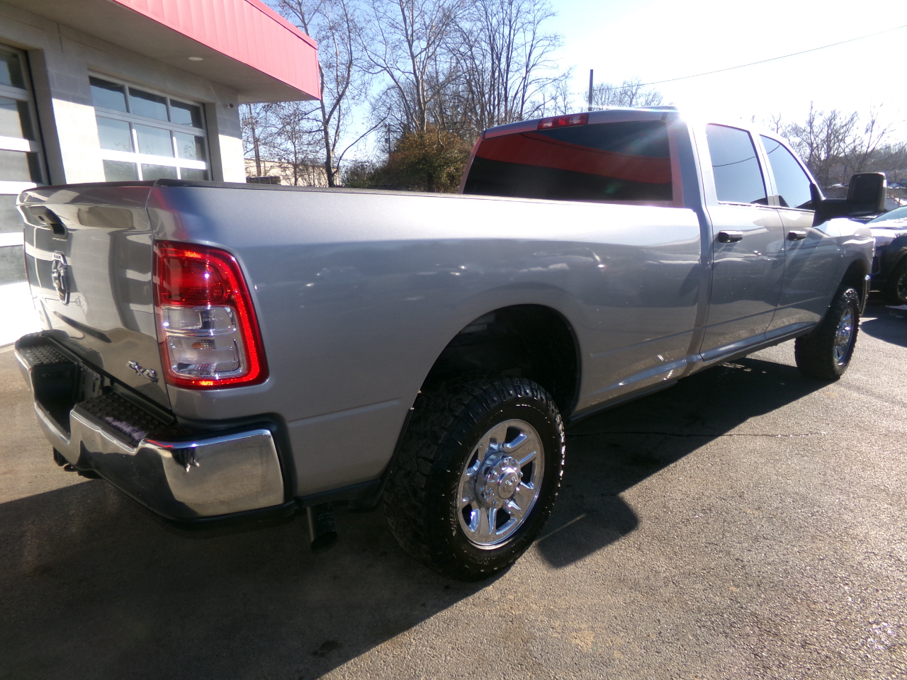 RAM 2500 Tradesman 4x4 Crew Cab 8' Box 2024