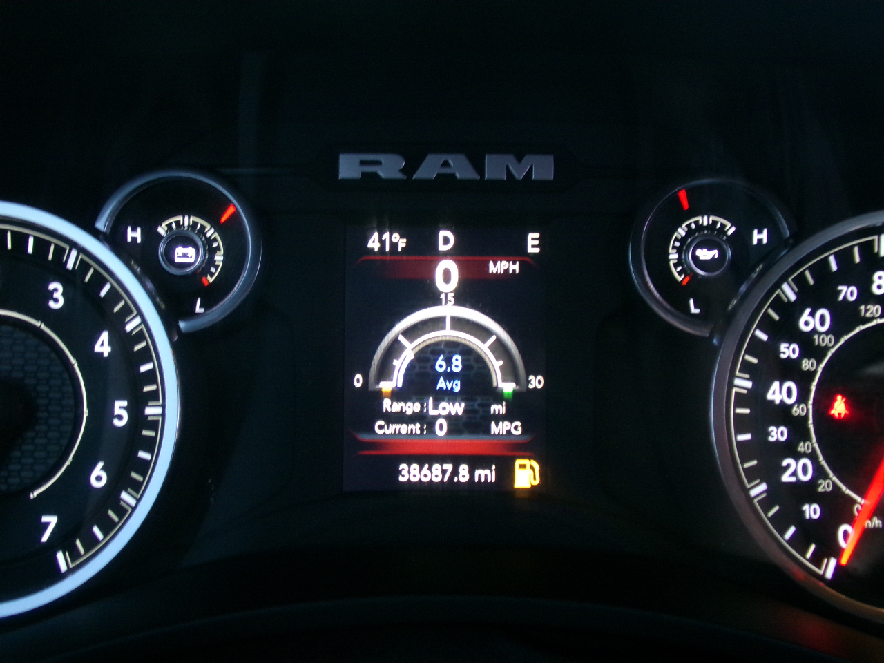 RAM 2500 Tradesman 4x4 Crew Cab 8' Box 2024