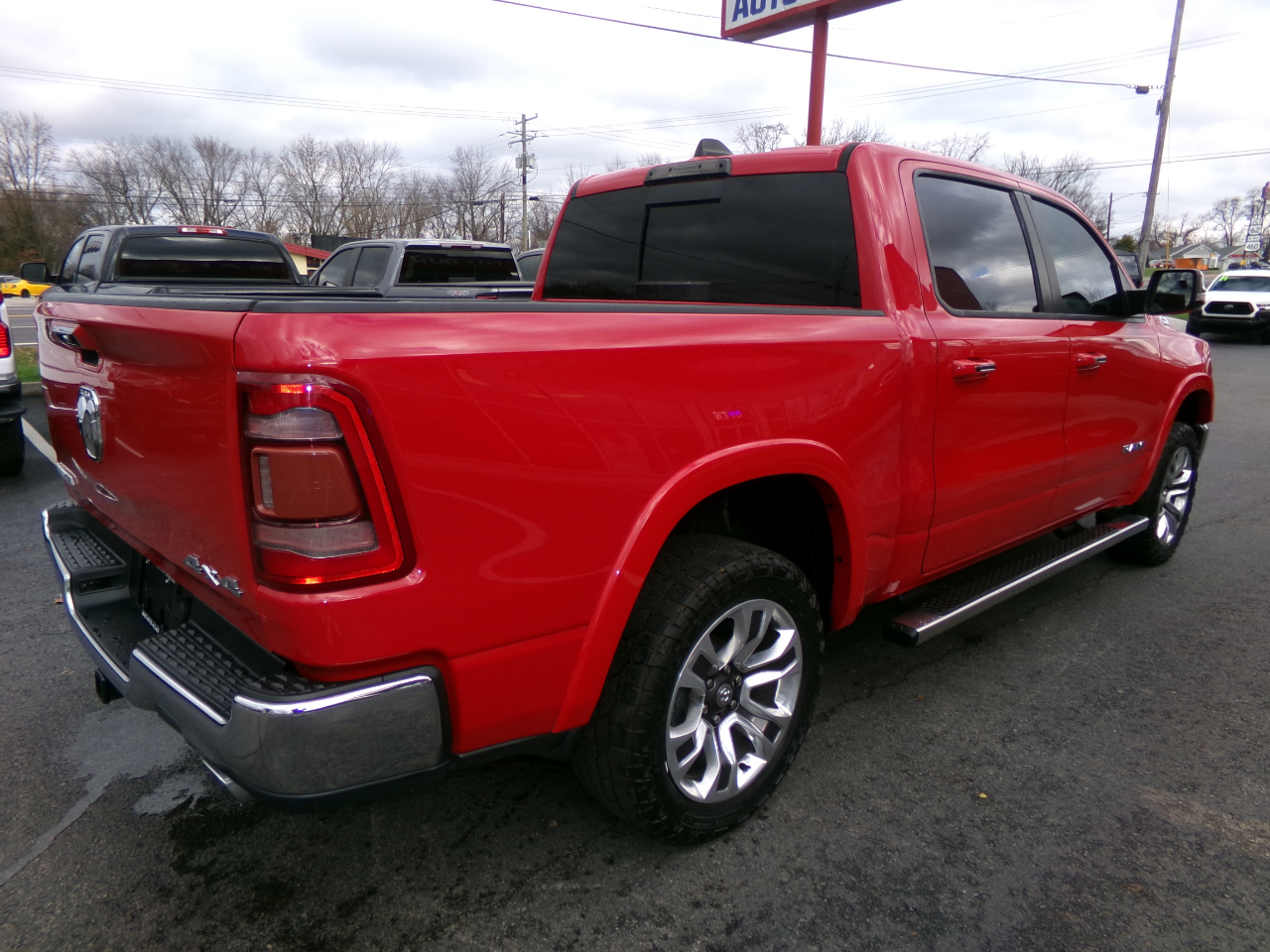 2019 Ram 1500 Laramie photo 3