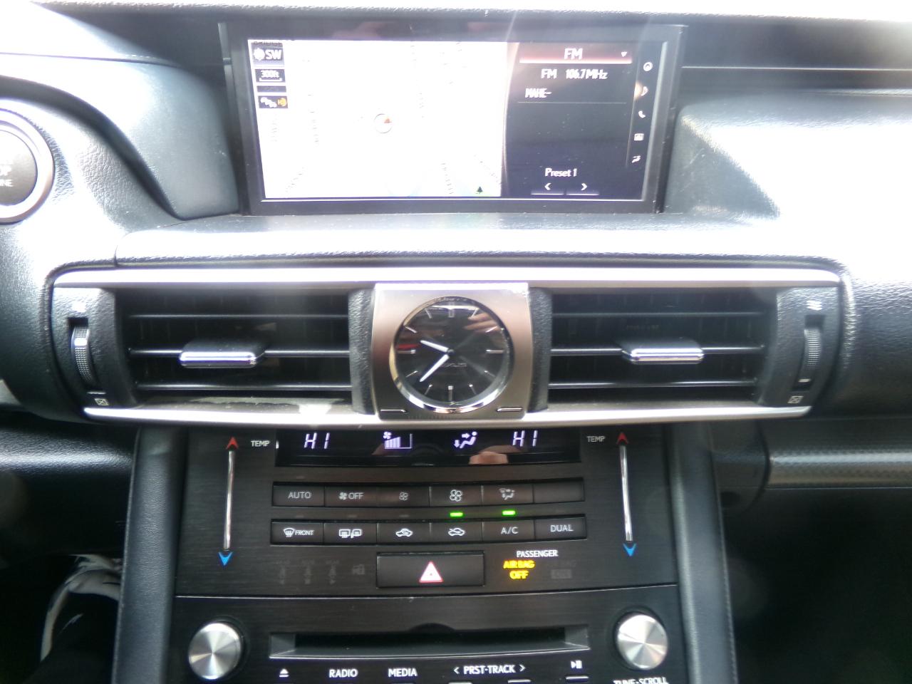 Lexus IS IS Turbo RWD 2017