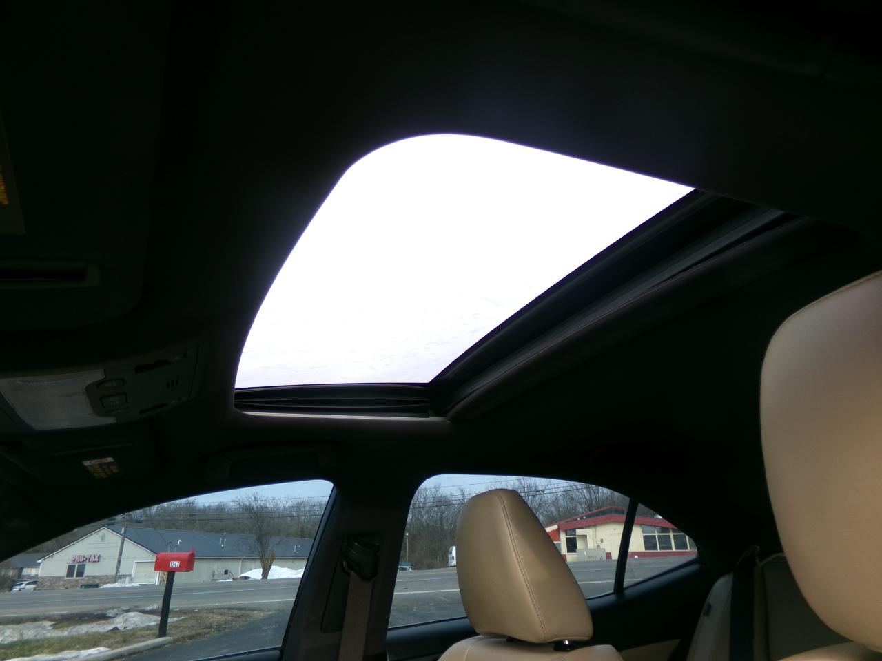 Lexus IS IS Turbo RWD 2017