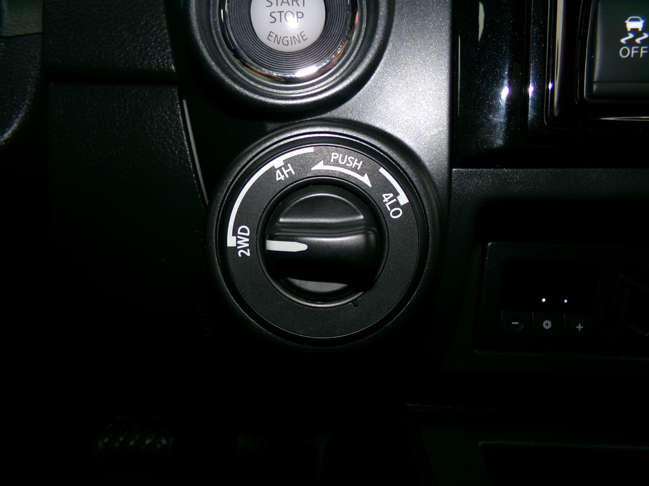 Nissan Titan XD 4x4 Crew Cab PRO-4X 2021