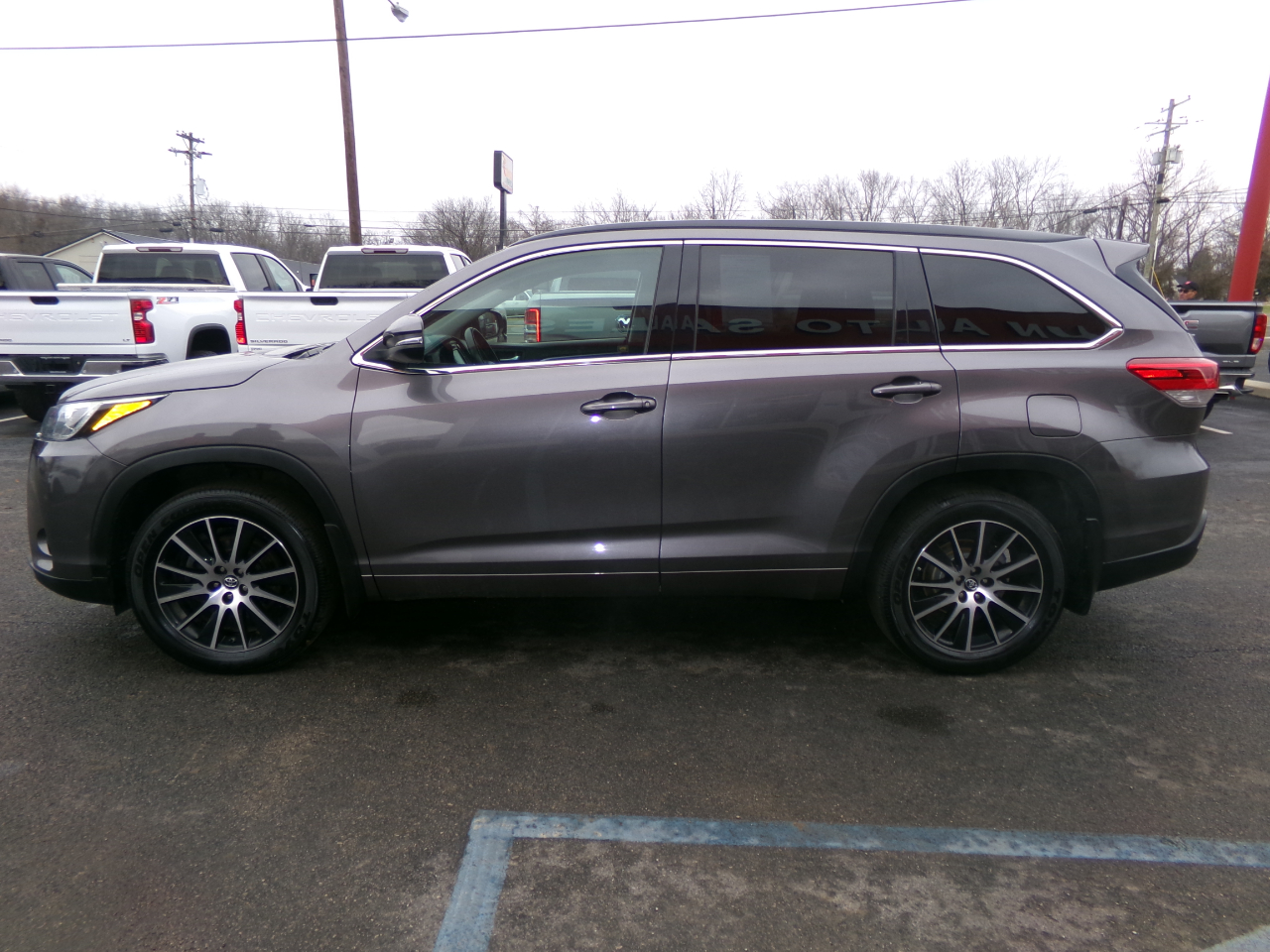 Toyota Highlander SE V6 AWD (Natl) 2018